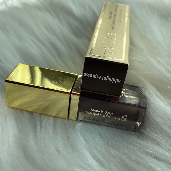 Stila: Suede Shade Liquid Eye Shadow Color midnight espresso. - Picture 6 of 6